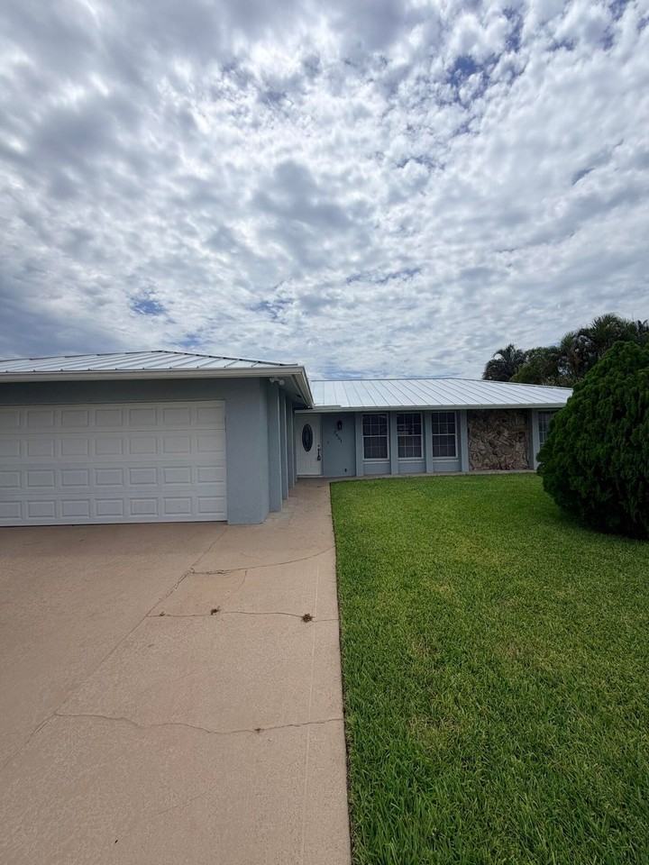 2601 West Carandis Road - Photo 2 of 17