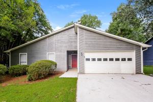 featured image of 2655 Trotters Walk Trl