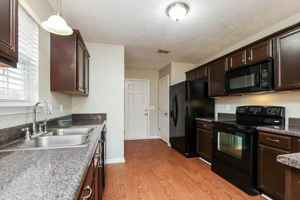 8864 Cressent Glen Ct - Photo 6 of 17