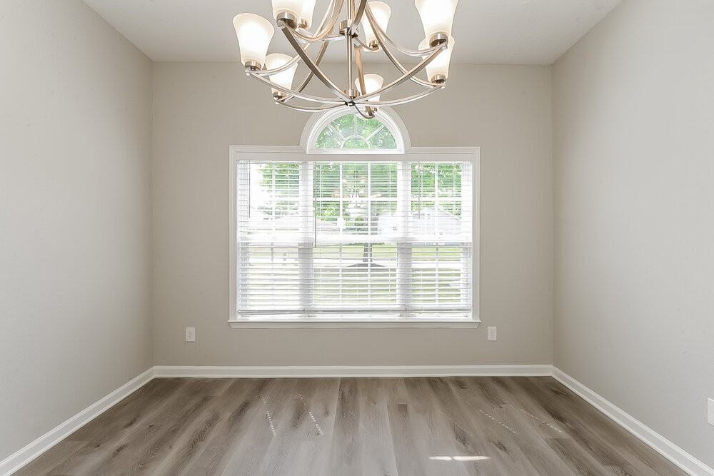 145 Grosslake Pkwy - Photo 6 of 17