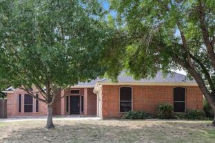 105 Princeton Cir - Photo 1 of 1