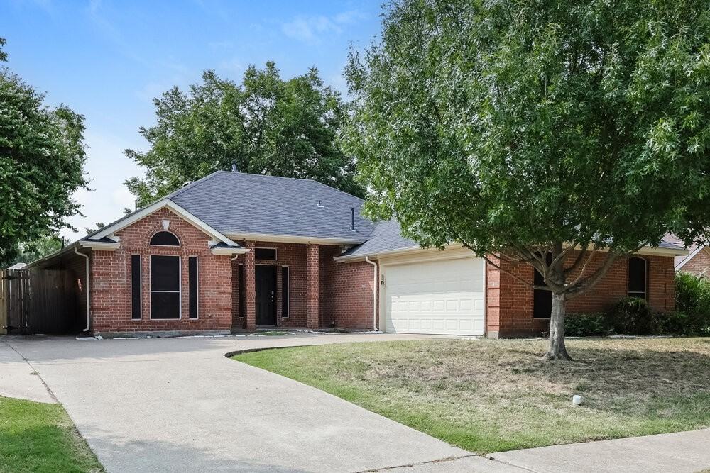 105 Princeton Cir - Photo 3 of 16