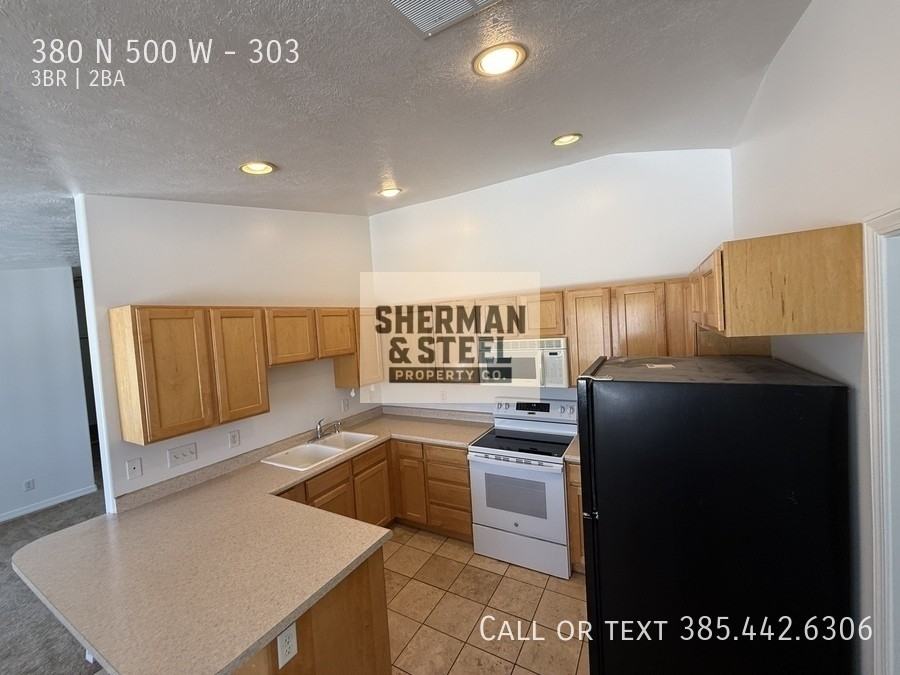 380 N 500 W #303 - Photo 7 of 29