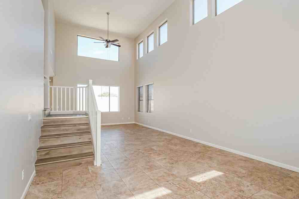 125 N 22nd Pl #39 - Photo 6 of 17