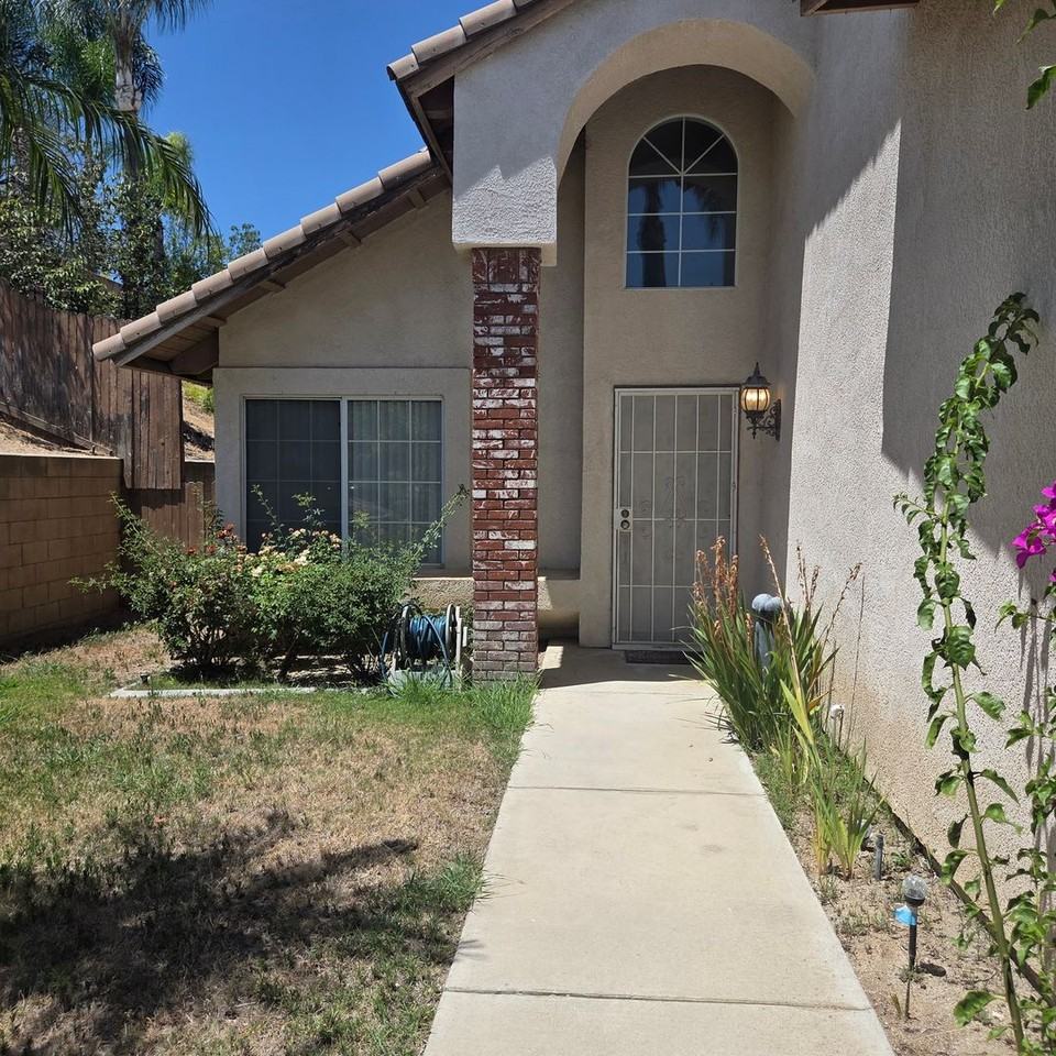 8577 Rosemary Dr - Photo 2 of 29