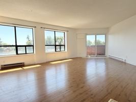 featured image of 10 Pearl St W #204