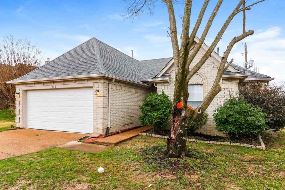 7086 Lagrange Hill Dr - Photo 3 of 16