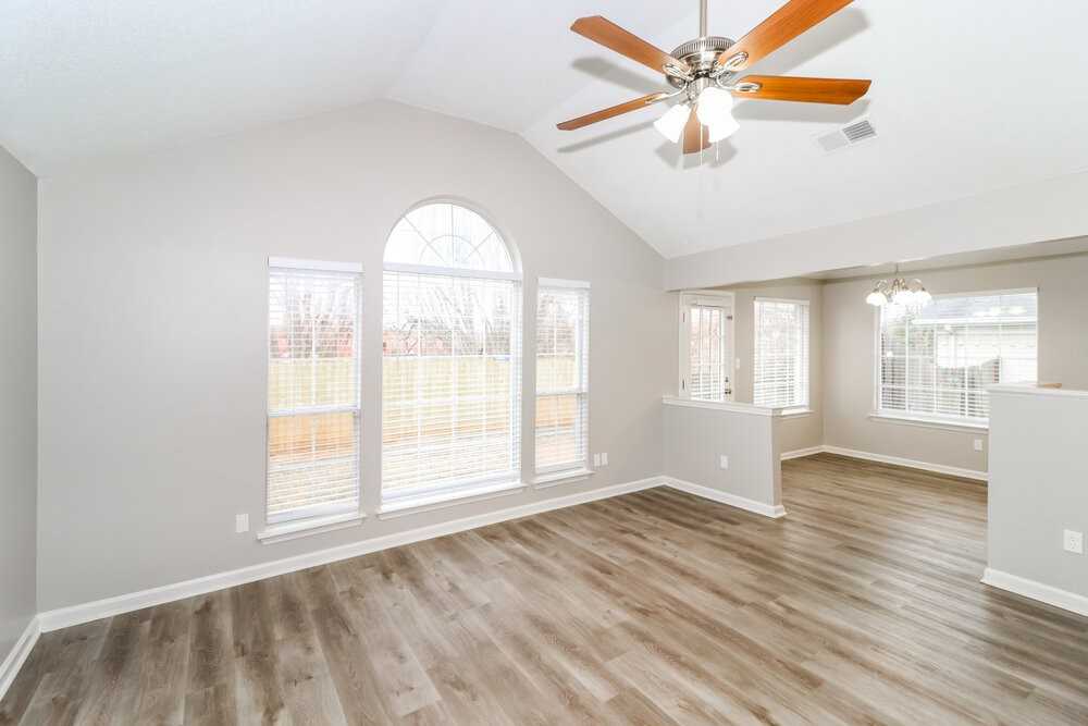 7086 Lagrange Hill Dr - Photo 5 of 16