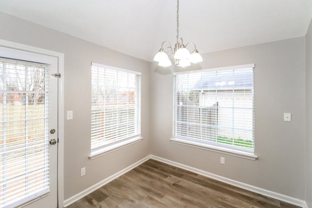 7086 Lagrange Hill Dr - Photo 6 of 16