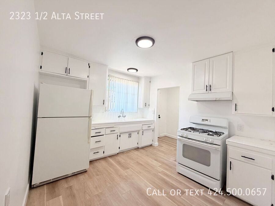 2323 1/2 Alta St - Photo 4 of 14