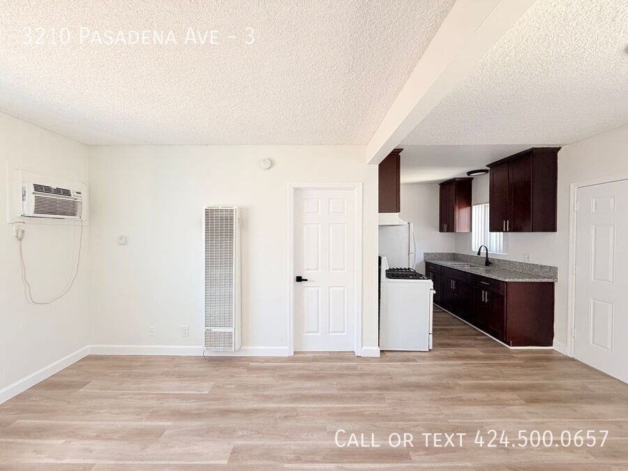 3210 Pasadena Ave #3 - Photo 4 of 11