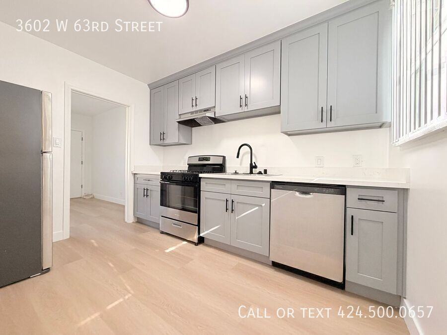 3602 W 63rd St - Photo 6 of 10