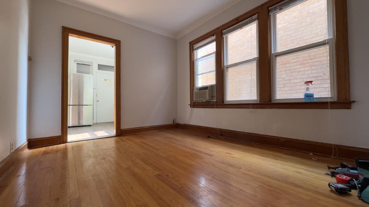 6855 W Addison St #2R - Photo 3 of 9