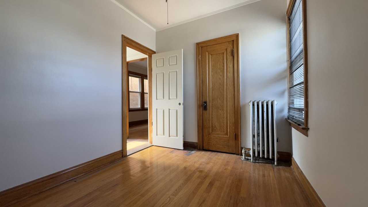 6855 W Addison St #2R - Photo 5 of 9