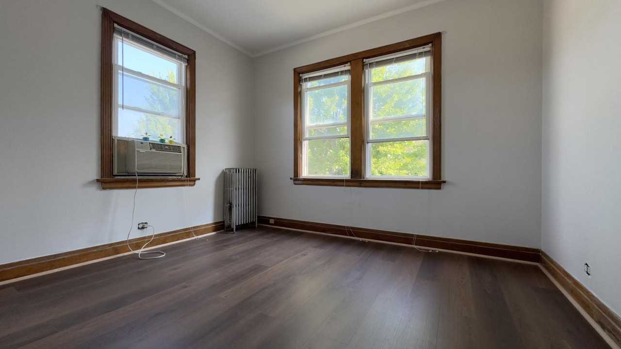 6855 W Addison St #2R - Photo 6 of 9
