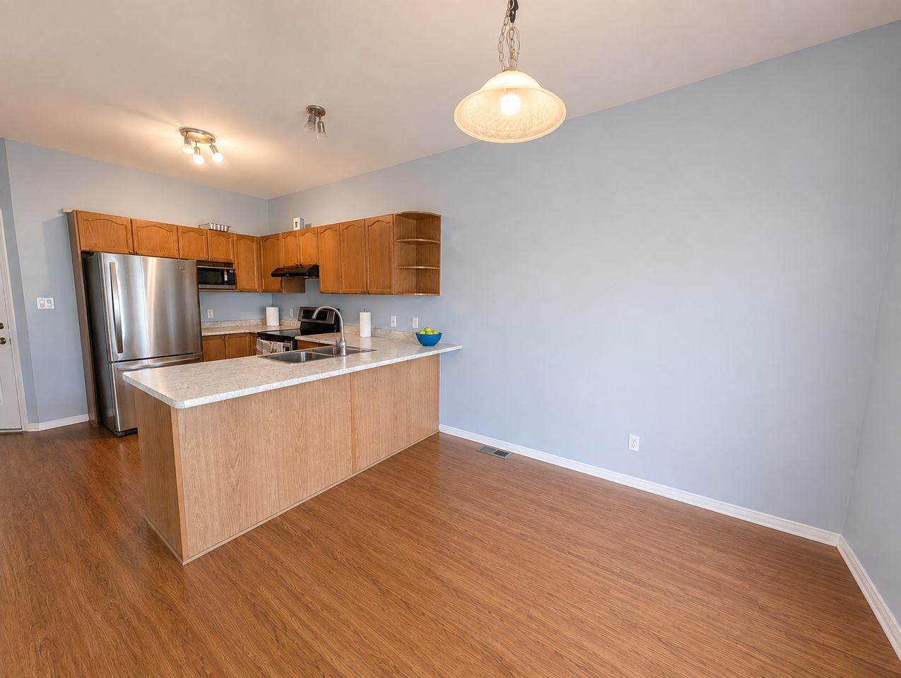 934 Bluffwood Ave - Photo 4 of 24