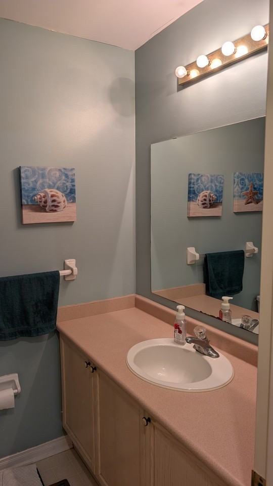 302 College Ave W - Photo 7 of 11