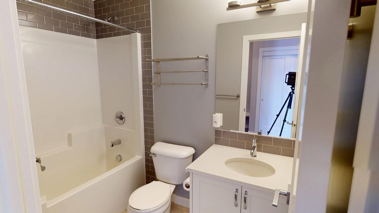 301- 100 Auburn Meadows Manor SE - Photo 7 of 16
