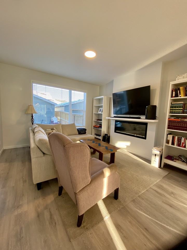 16 Yarrow Street Okotoks - Photo 2 of 16