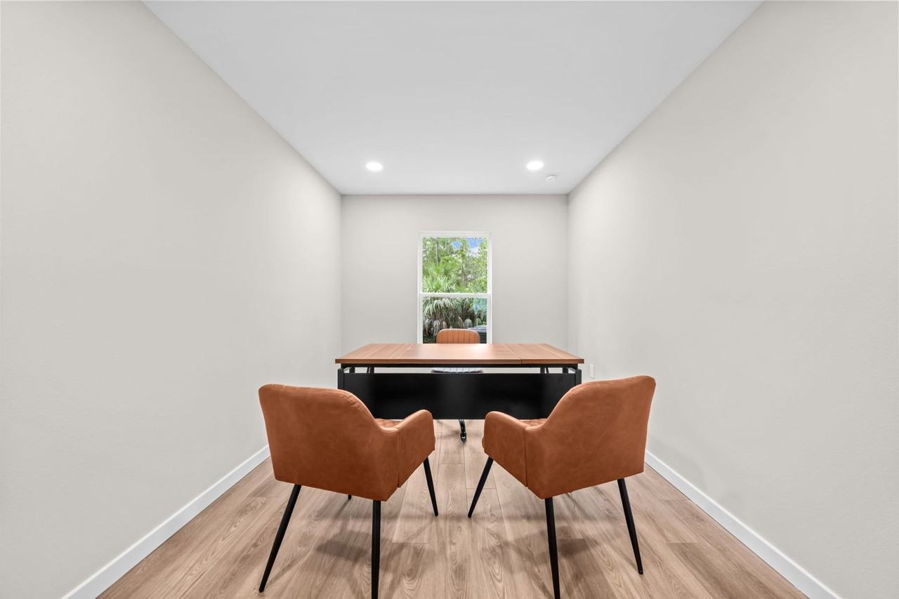 Mercury Cove Apartments Too - Photo 5 of 24