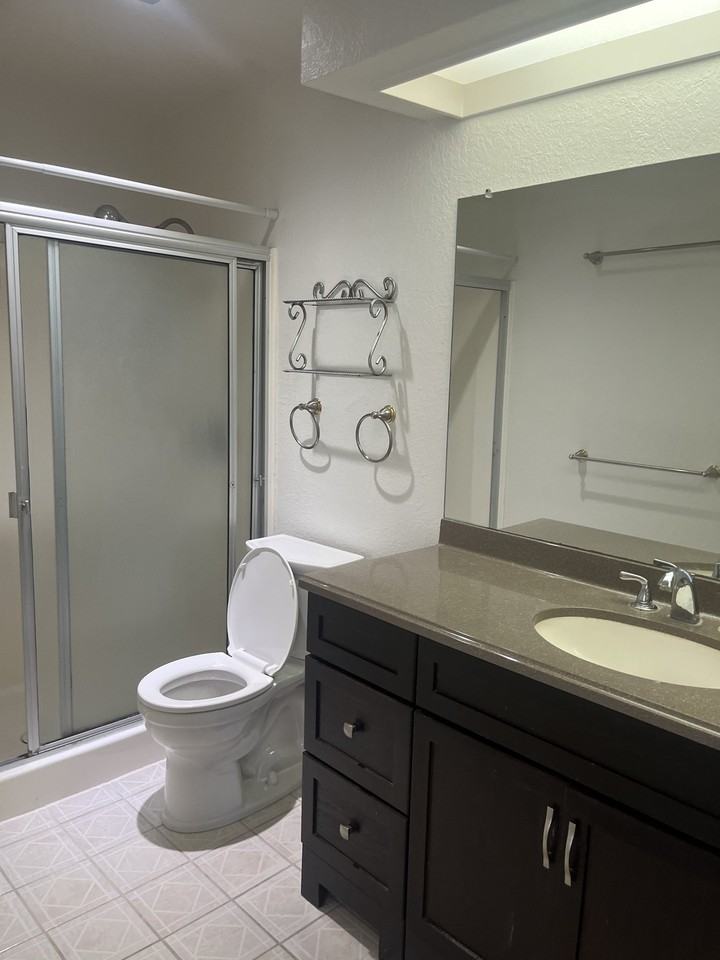 9149 Village Glen Dr #283 - Photo 6 of 18