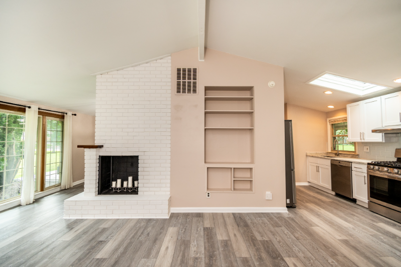 1239 Ashover Dr - Photo 5 of 31
