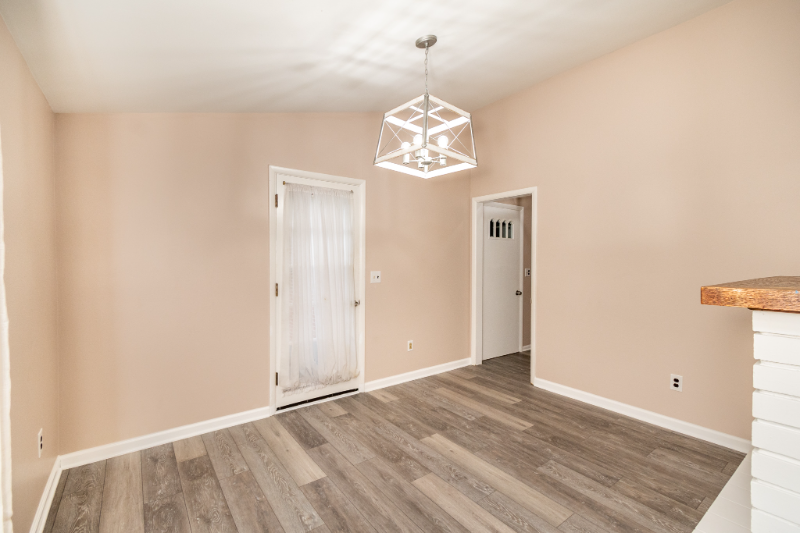 1239 Ashover Dr - Photo 7 of 31