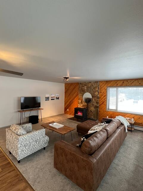 530 S Lake St #A - Photo 3 of 24