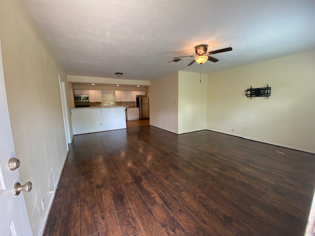 1202 Marie St - Photo 2 of 12