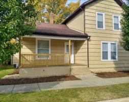 featured image of 136 E Lawrence St #1