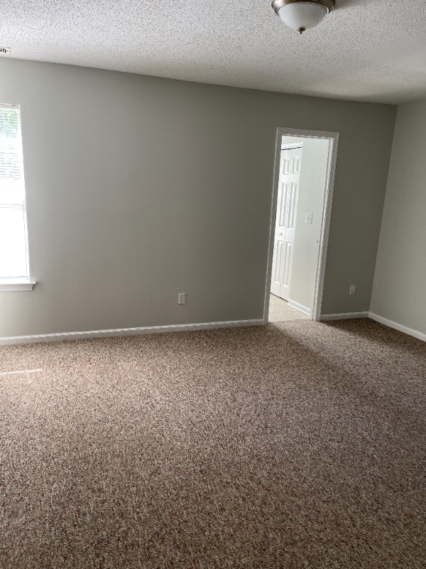 268 Wexford Dr W - Photo 4 of 10