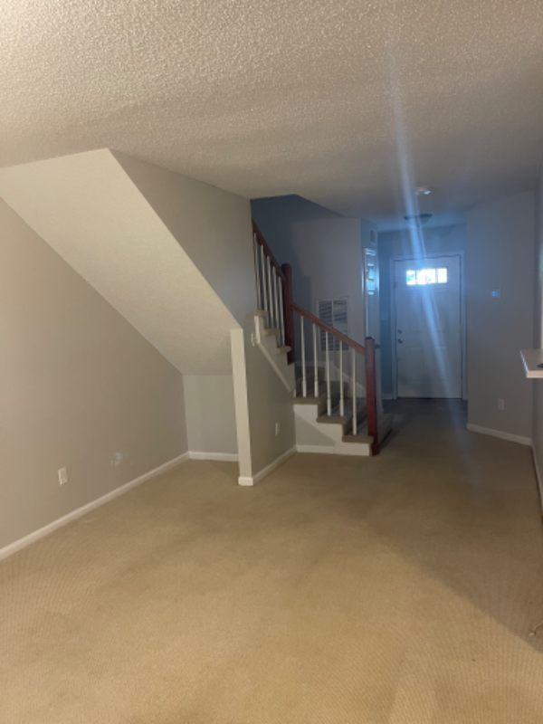 268 Wexford Dr W - Photo 6 of 10