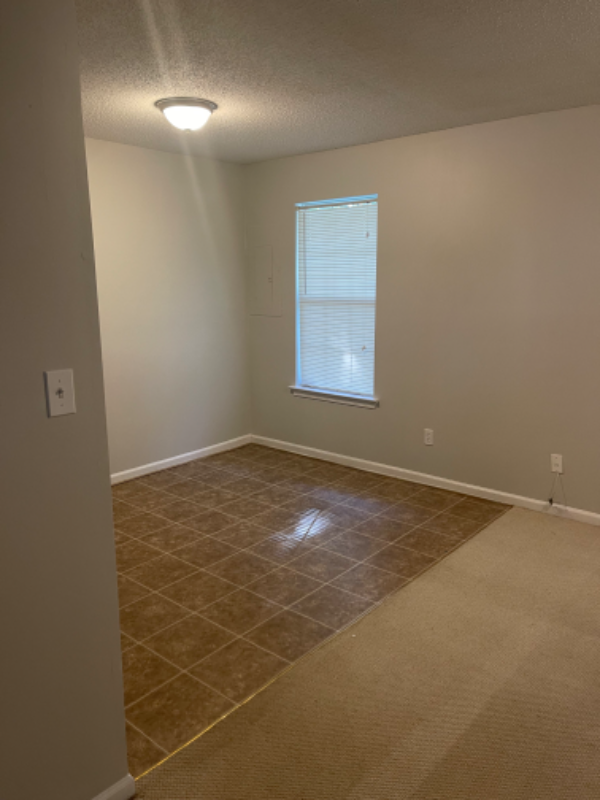 268 Wexford Dr W - Photo 7 of 10