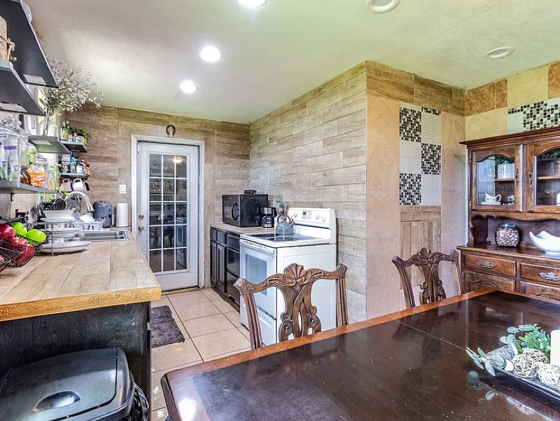626 Wren Ave - Photo 7 of 20