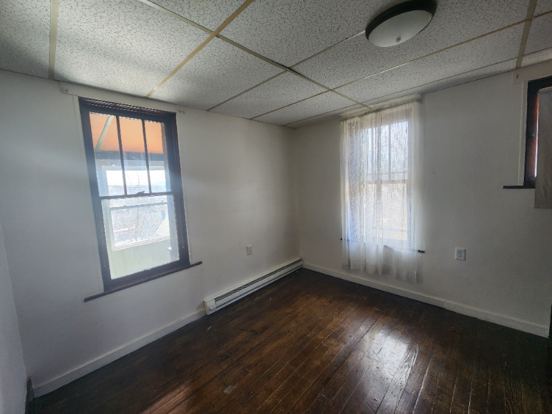 1915 11th Ave #4 - Photo 3 of 7
