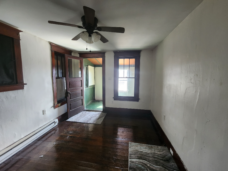 1915 11th Ave #4 - Photo 6 of 7