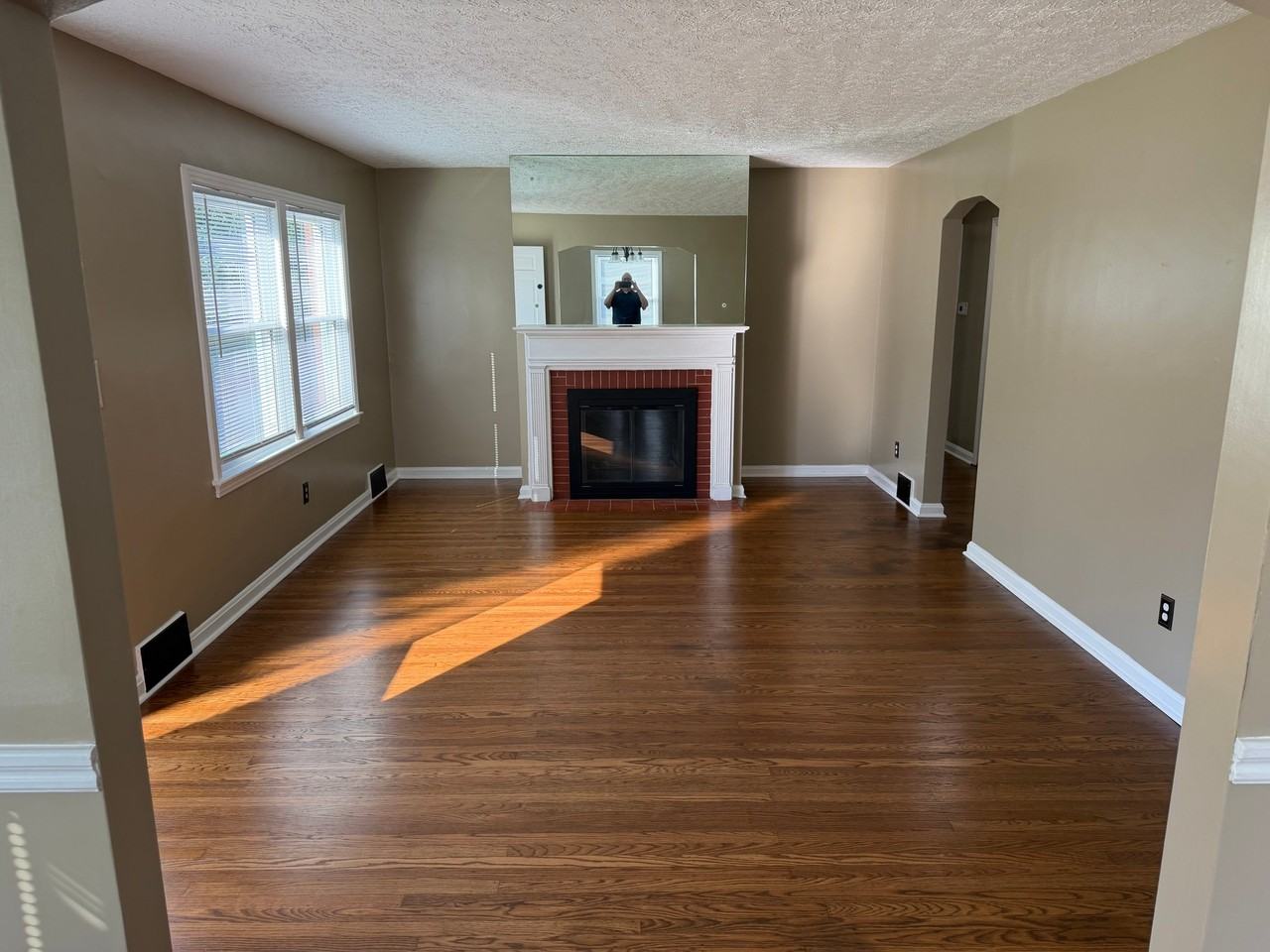 8508 Perry Rd - Photo 3 of 20
