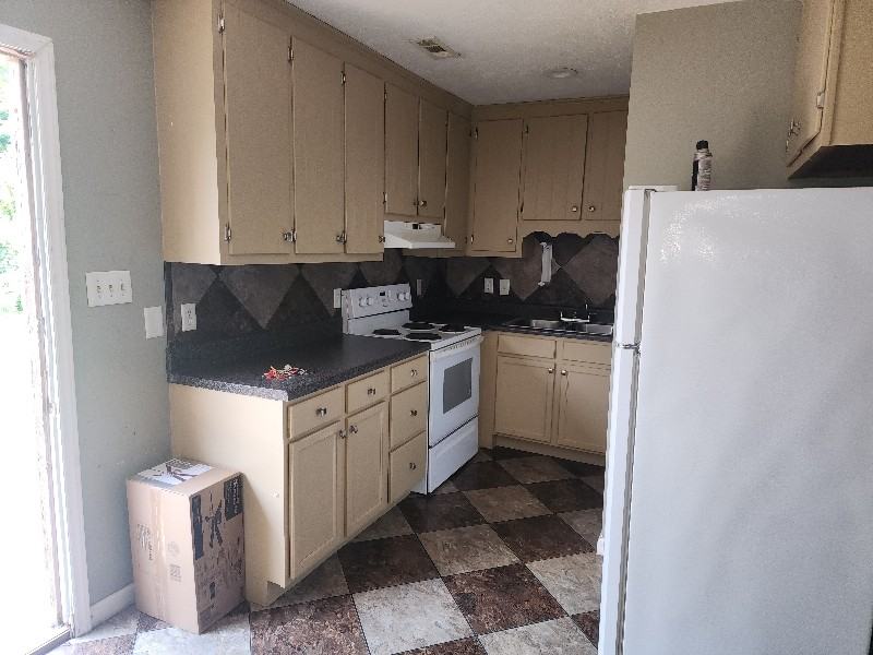 5764 Aftonshire Dr - Photo 3 of 8