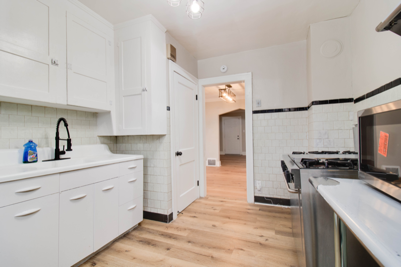 18142 Riopelle St #18142A - Photo 7 of 24