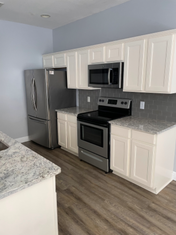 4641 Capital Blvd - Photo 5 of 8