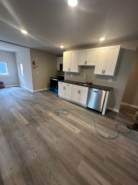 355 Walnut St #B - Photo 2 of 4