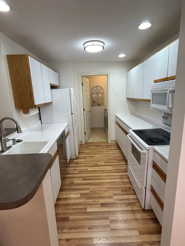 39 Windsor Ct #F - Photo 7 of 20