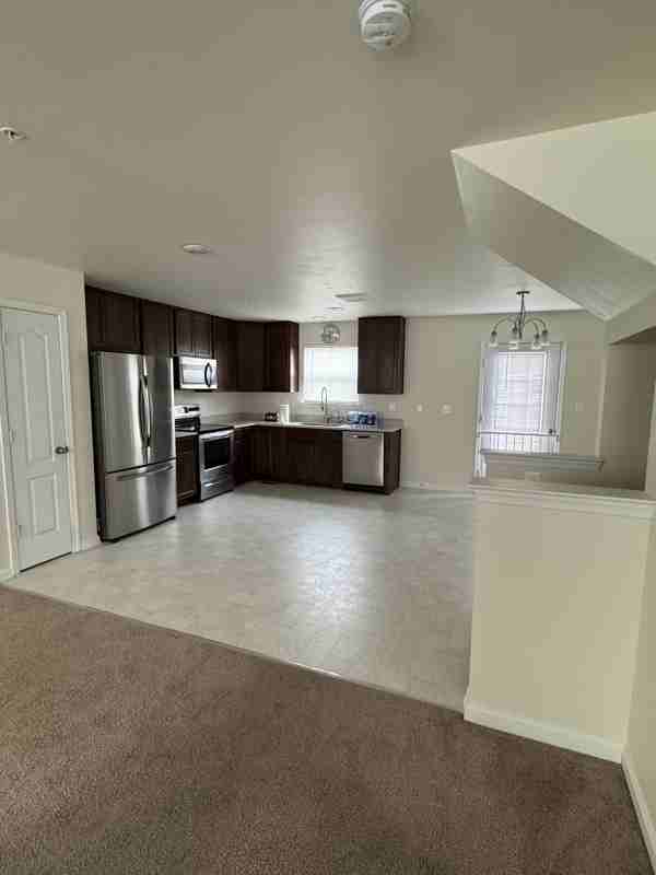71 Grant St - Photo 4 of 20