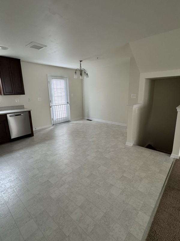 71 Grant St - Photo 5 of 20