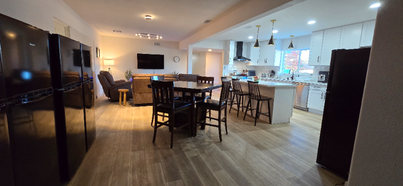 1733 Ophir Dr - Photo 3 of 17