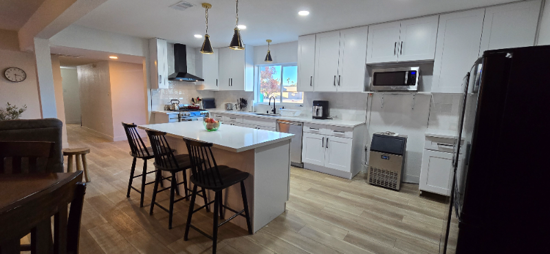 1733 Ophir Dr - Photo 4 of 17