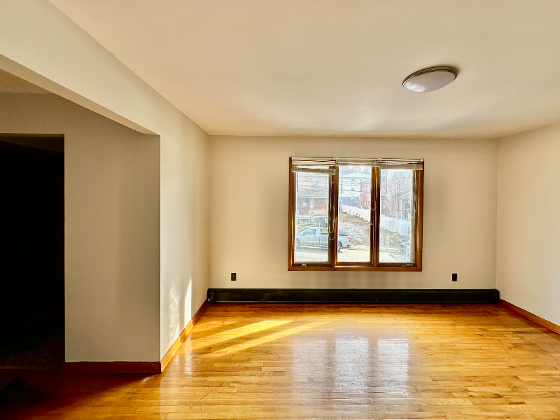 233 8th St #2ndFLUNIT - Photo 2 of 14