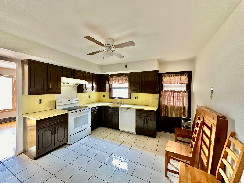 233 8th St #2ndFLUNIT - Photo 4 of 14
