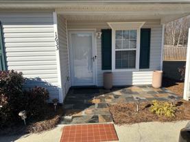 1633 Summerwoods Cir - Photo 1 of 1