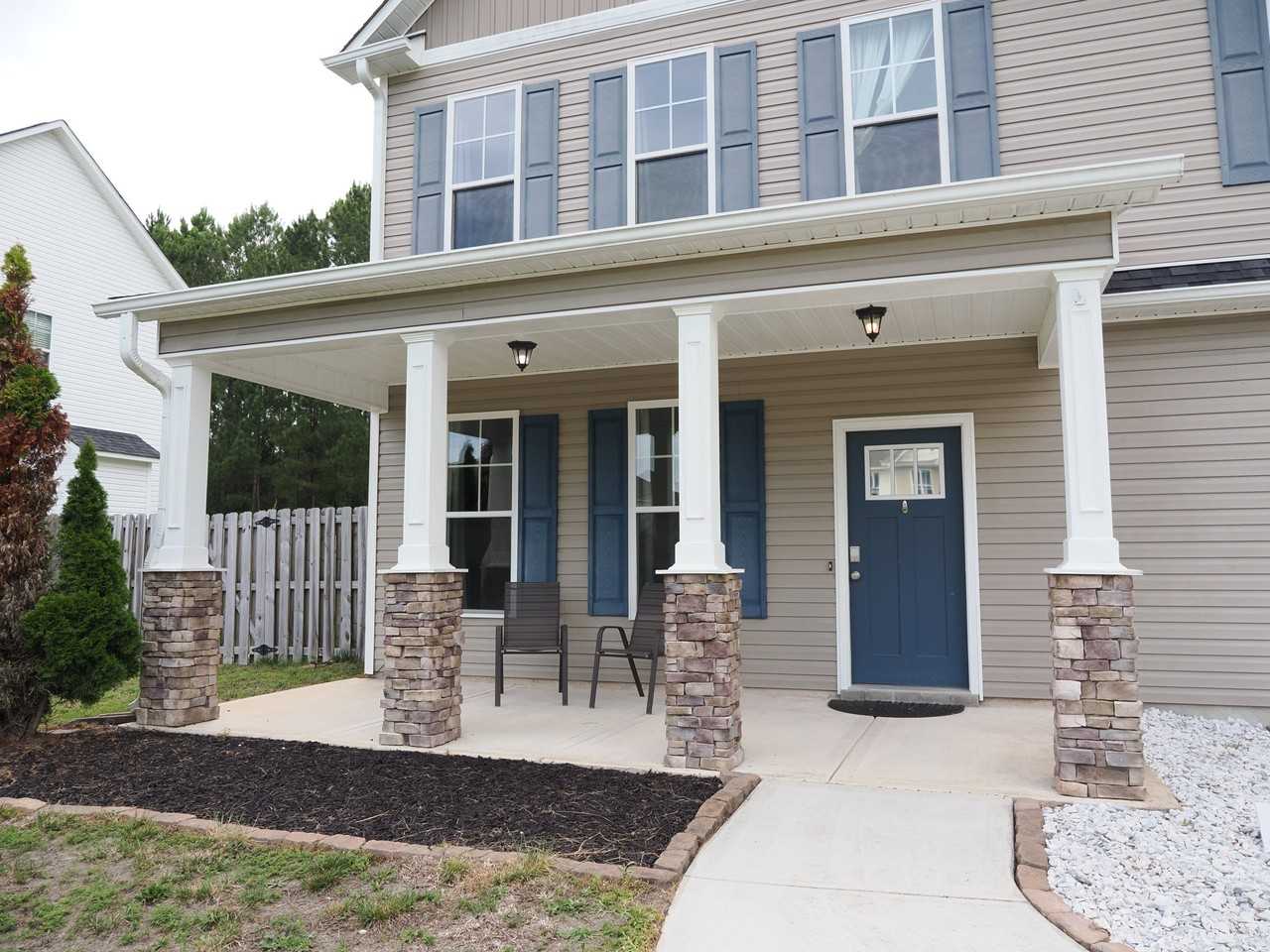 611 Winfall Dr - Photo 2 of 29